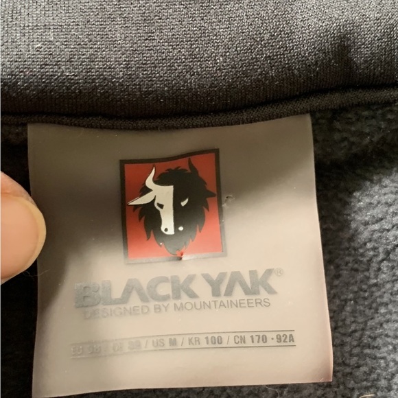 Black Yak W Betizu black Hoody. Women’s size medium. - Picture 6 of 9